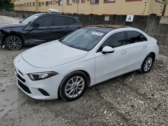 2020 Mercedes-Benz A-Class WDD3G4EB5LW042472