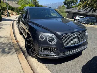 2017 Bentley Bentayga SJAAC2ZV6HC015264