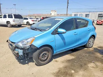 2016 Toyota Prius C JTDKDTB3XG1137649