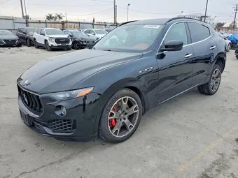 2017 Maserati Levante ZN661YUS5HX236176