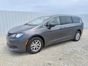 2020 Chrysler Voyager 2C4RC1CG6LR237471