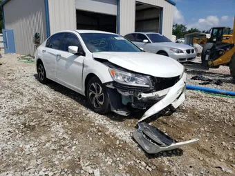 2017 Honda Accord 1HGCR2F38HA296179