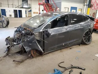 2016 Tesla Model X 5YJXCAE28GF005447