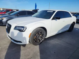 2020 Chrysler 300 2C3CCAAG0LH137479