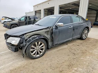 2017 Chrysler 300 2C3CCAKG5HH665136