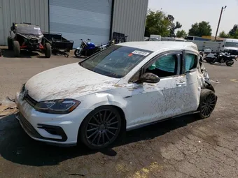 2018 Volkswagen Golf R WVWVF7AU7JW200595