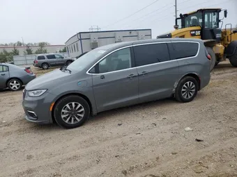 2022 Chrysler Pacifica Hybrid 2C4RC1L71NR137099
