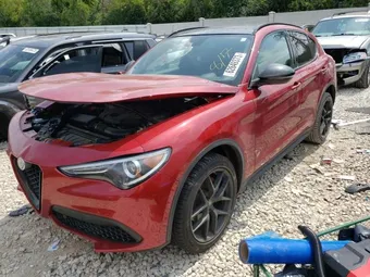 2019 Alfa Romeo Stelvio ZASPAKBN0K7C37475
