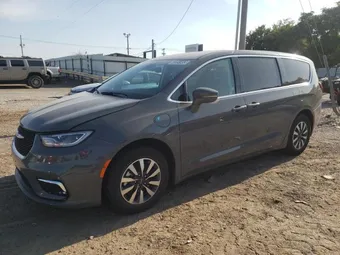 2022 Chrysler Pacifica Hybrid 2C4RC1L73NR160948