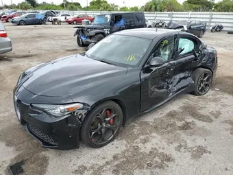 2021 Alfa Romeo Giulia ZARFAMBN6M7640353