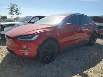 2018 Tesla Model X 5YJXCAE29JF119884
