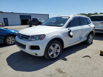 2014 Volkswagen Touareg WVGEP9BP3ED005270