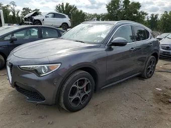 2018 Alfa Romeo Stelvio ZASFAKBN0J7B83508