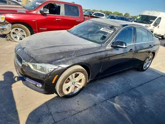 2018 BMW 3 Series WBA8D9G52JNU70111