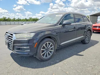 2017 Audi Q7 WA1LAAF75HD013409