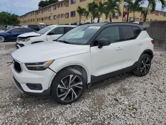 2020 Volvo XC40 YV4162UM3L2243416