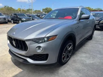 2017 Maserati Levante ZN661YUA0HX212004
