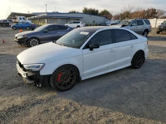2018 Audi RS 3 WUABWGFF4J1904136