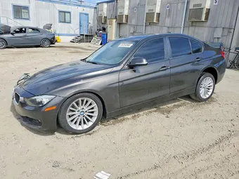2016 BMW 3 Series WBA8A9C57GK616964