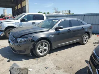 2017 Ford Taurus 1FAHP2E86HG137624