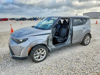 2023 Kia Soul KNDJ23AU4P7869395
