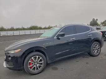 2017 Maserati Levante ZN661YUL1HX249418