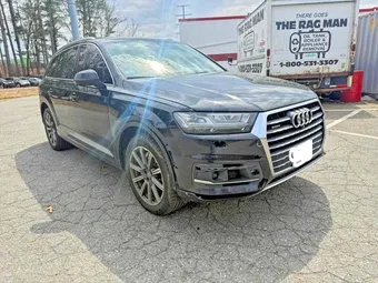 2017 Audi Q7 WA1LAAF72HD031138