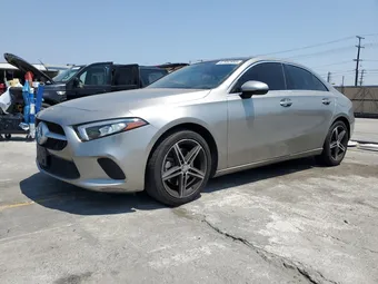2019 Mercedes-Benz A-Class WDD3G4EB8KW001851