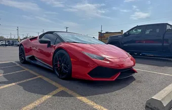 2016 Lamborghini ZHWUR1ZF9GLA04958