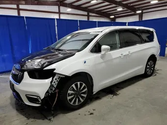 2022 Chrysler Pacifica Hybrid 2C4RC1L78NR148004