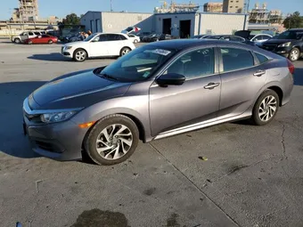 2018 Honda Civic 19XFC2F74JE009116