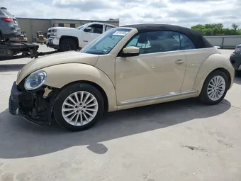 2019 Volkswagen Beetle 3VW5DAATXKM500415