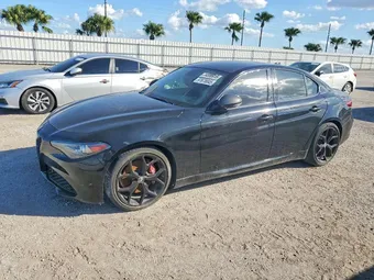 2019 Alfa Romeo ZARFAMAN4K7622772