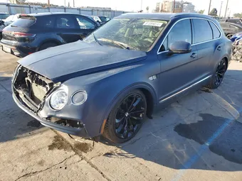 2017 Bentley Bentayga SJAAC2ZV5HC015210