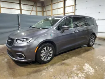 2022 Chrysler Pacifica Hybrid 2C4RC1L72NR129805
