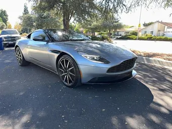 2017 Aston Martin DB11 SCFRMFAV9HGL00763
