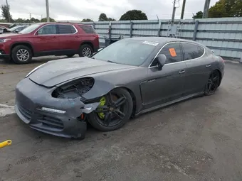 2016 Porsche Panamera WP0AD2A79GL041137