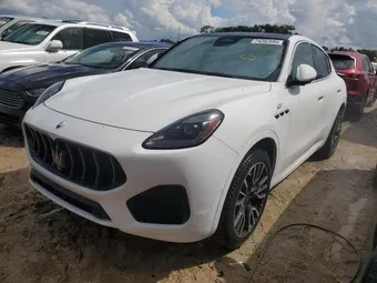 2023 Maserati Grecale ZN682AVA6P7439854