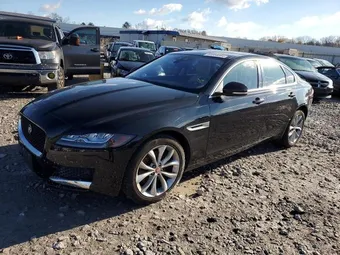 2017 Jaguar XF SAJBJ4BN1HCY48776