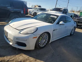 2015 Porsche Panamera WP0AD2A73FL040144