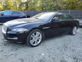 2016 Jaguar XJ-Series SAJWJ2GD5G8W02952