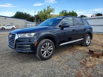 2018 Audi Q7 WA1LHAF70JD000343