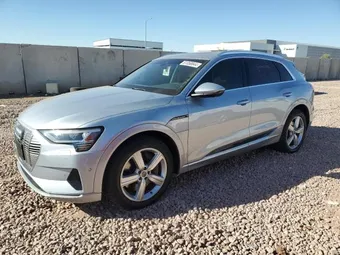 2019 Audi e-tron WA1LAAGE0KB015567