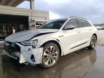 2021 Audi e-tron WA1LAAGE4MB041172