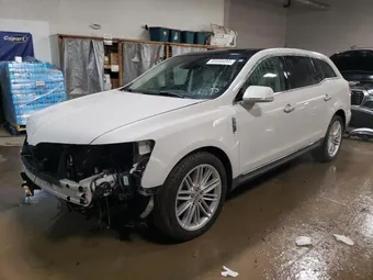 2019 Lincoln MKT 2LMHJ5AT2KBL02901