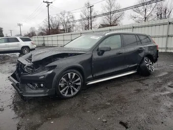 2023 Volvo V60 YV4L12WC5P2107631