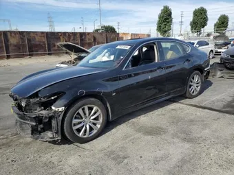 2018 Infiniti Q70 JN1BY1AP3JM180705