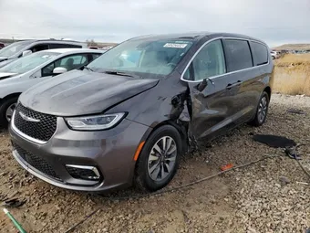 2022 Chrysler Pacifica Hybrid 2C4RC1L79NR122818