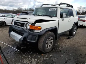 2014 Toyota FJ Cruiser JTEBU4BF5EK183151