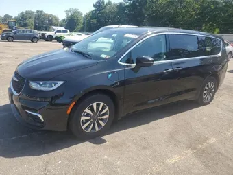 2023 Chrysler Pacifica Hybrid 2C4RC1L74PR562156